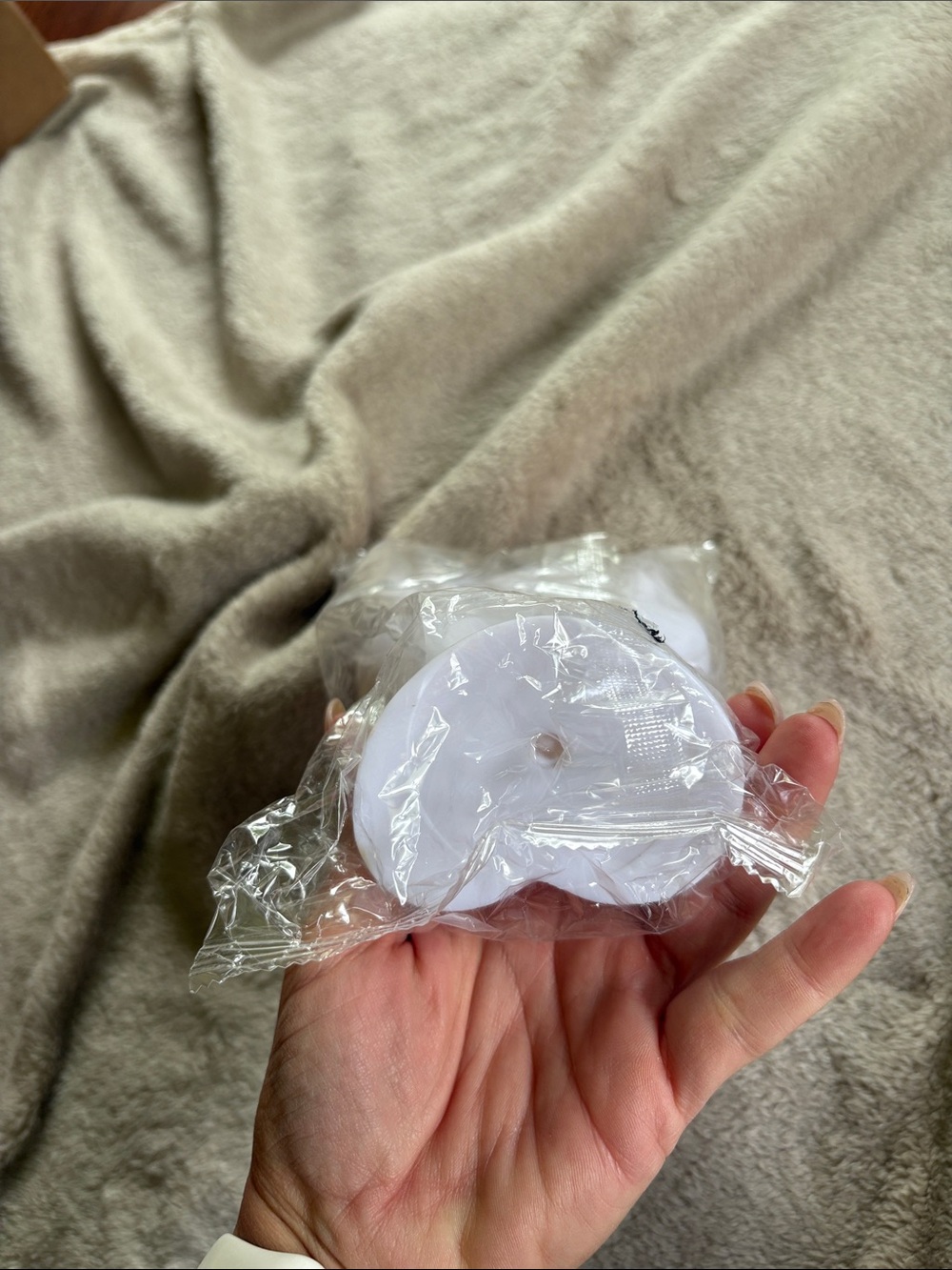 White heavy plastic Face Brush Holder for Makeup Brushes - Picture 4 of 4